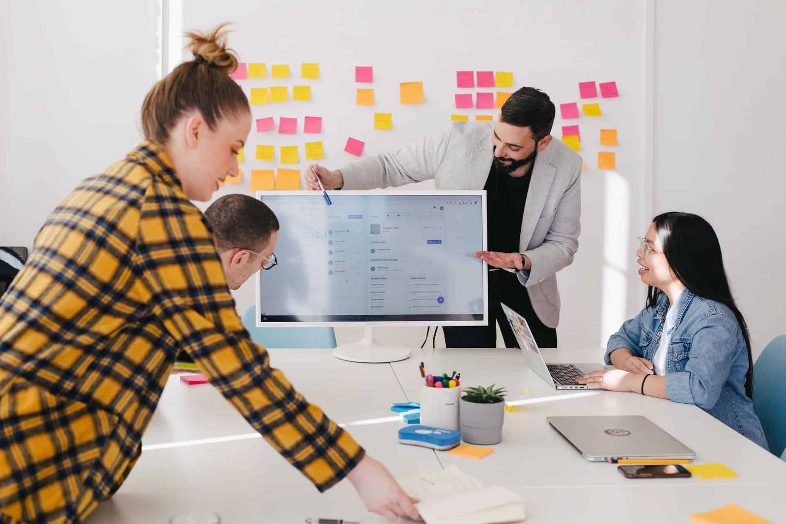 AVIOR Consulting team partnering with business leaders
